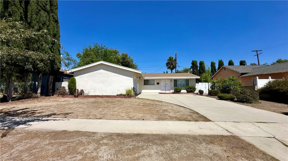 16409 Flanders Granada Hills, CA 91344