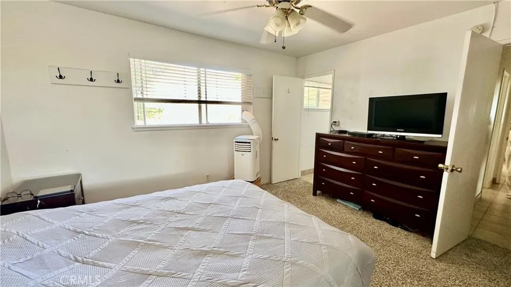 16409 Flanders Granada Hills, CA 91344