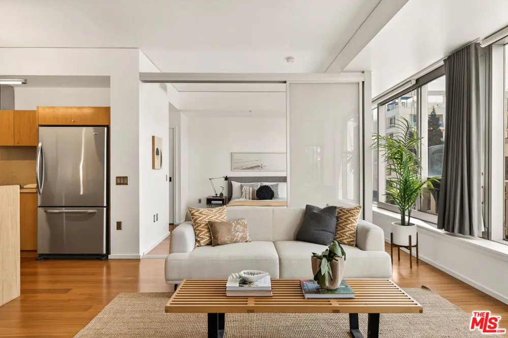 1155 S Grand Avenue #403 Los Angeles, CA 90015