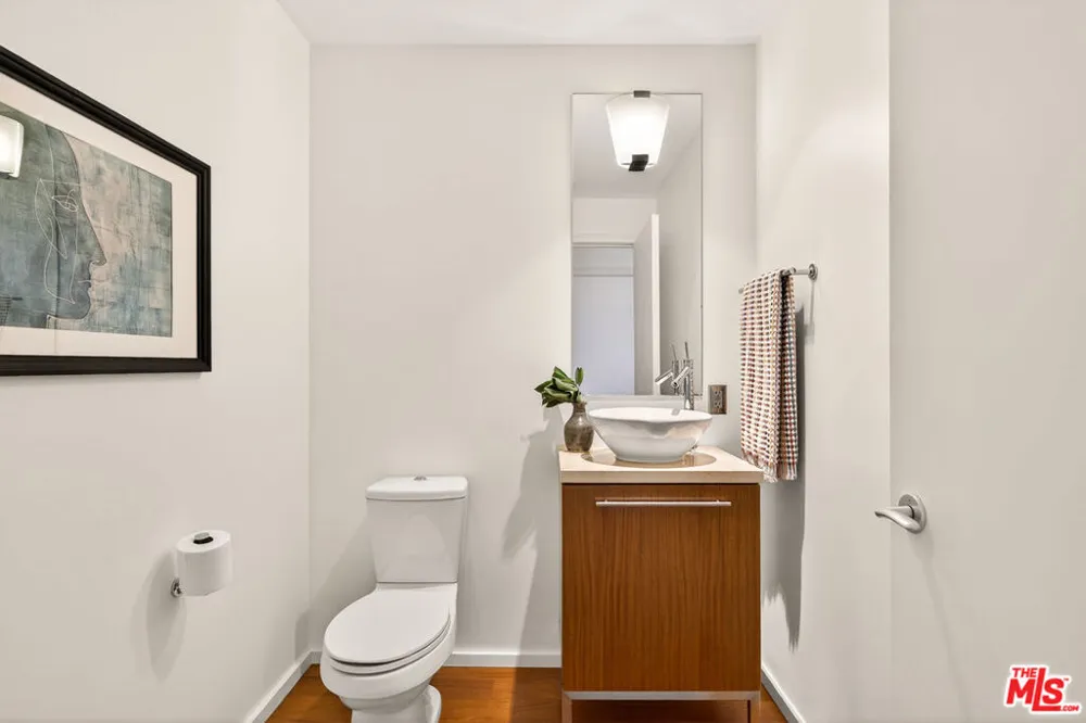 1155 S Grand Avenue #403 Los Angeles, CA 90015