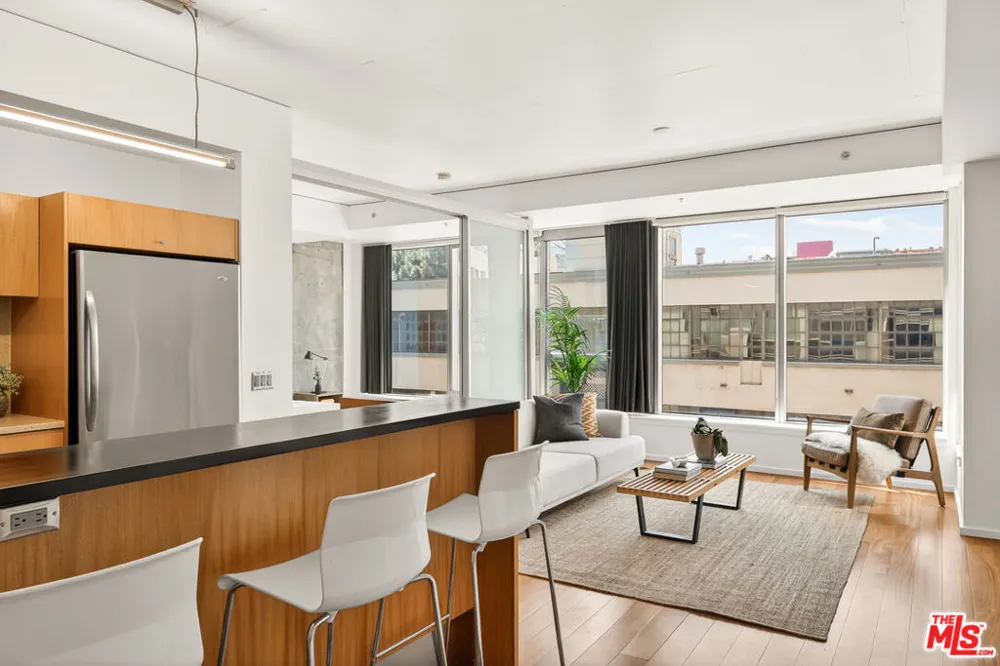 1155 S Grand Avenue #403 Los Angeles, CA 90015