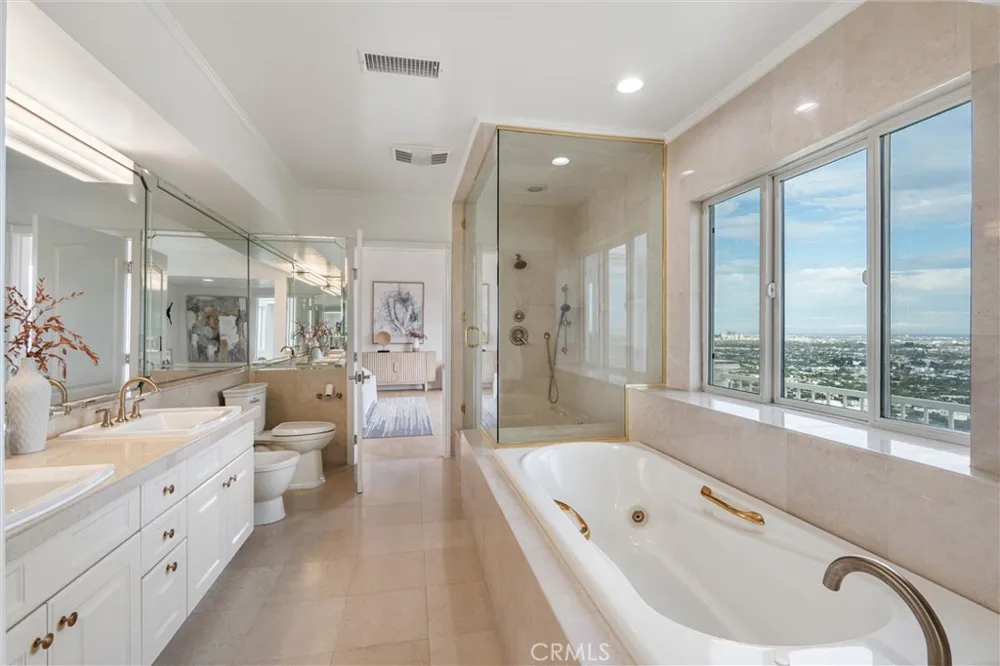 8527 Hedges Way Los Angeles, CA 90069