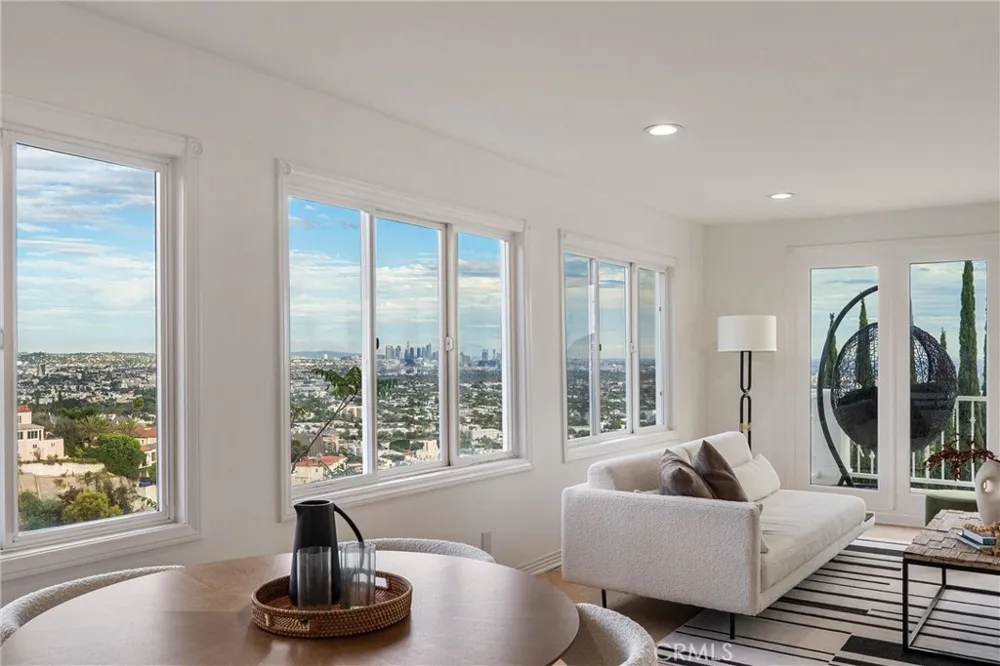 8527 Hedges Way Los Angeles, CA 90069