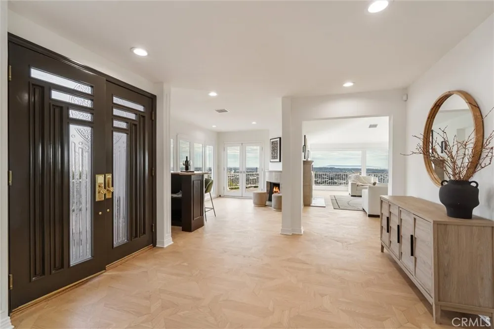 8527 Hedges Way Los Angeles, CA 90069