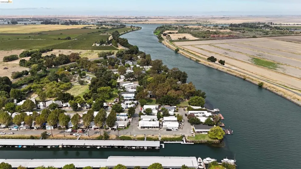 1742 W Harbor Drive Isleton, CA 95641