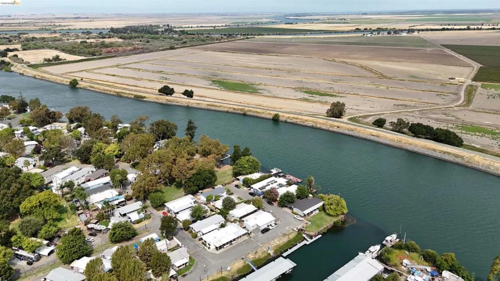 1742 W Harbor Drive Isleton, CA 95641