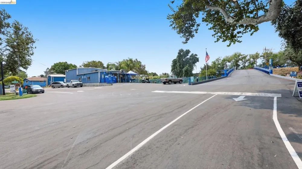 1742 W Harbor Drive Isleton, CA 95641