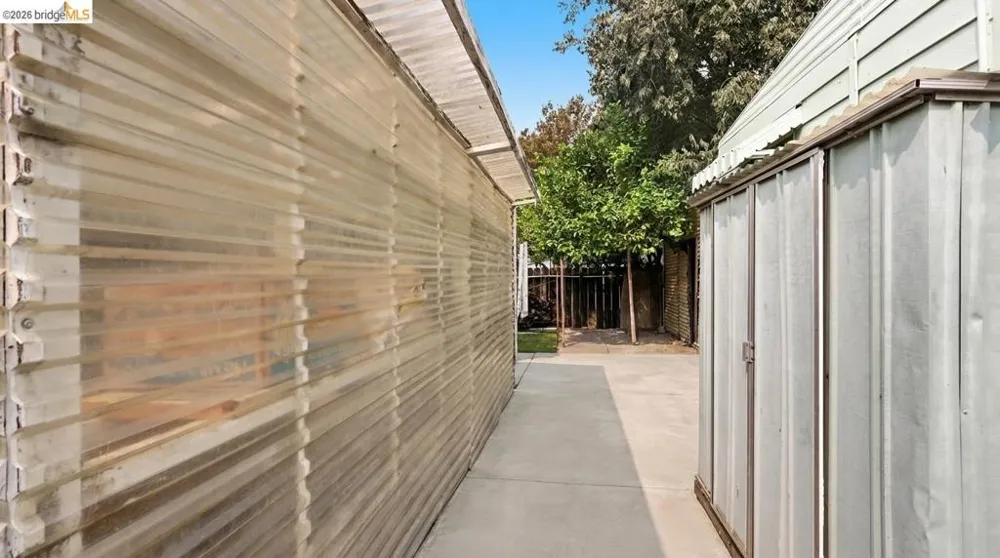 1742 W Harbor Drive Isleton, CA 95641