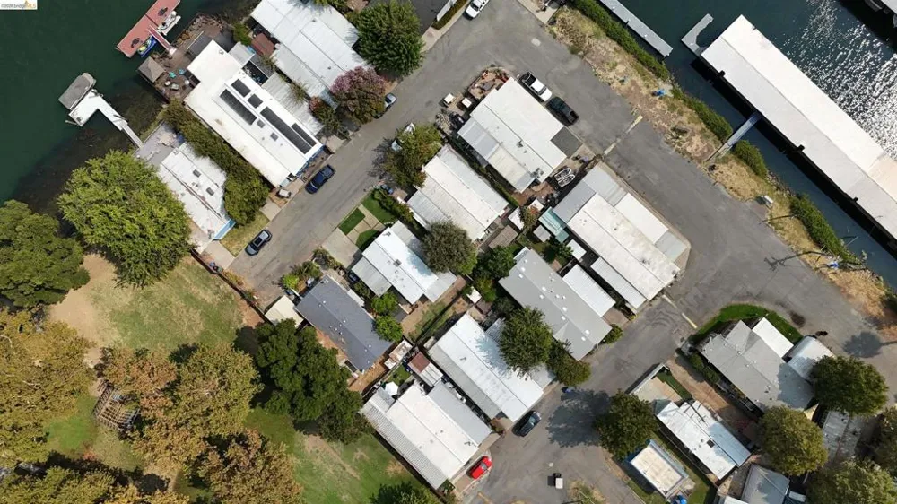 1742 W Harbor Drive Isleton, CA 95641