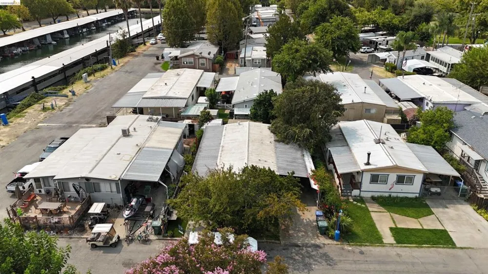 1742 W Harbor Drive Isleton, CA 95641