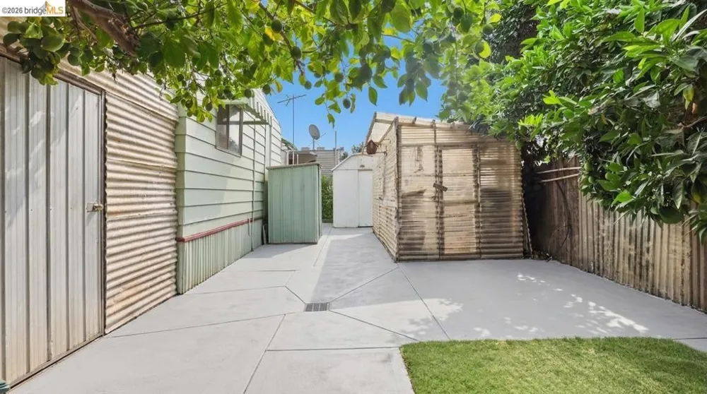 1742 W Harbor Drive Isleton, CA 95641