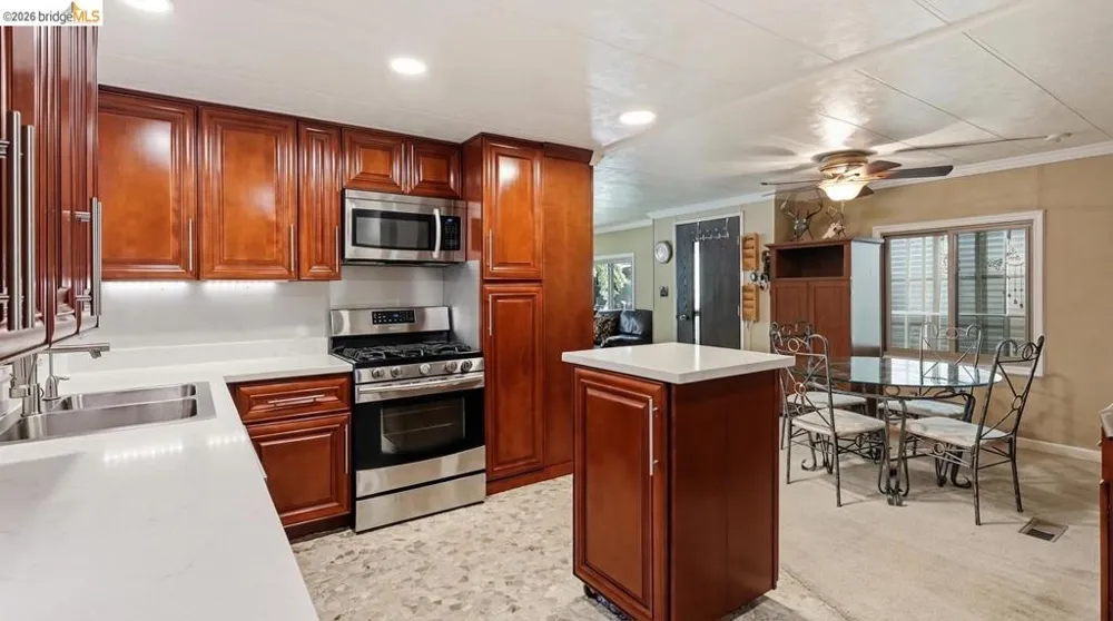 1742 W Harbor Drive Isleton, CA 95641