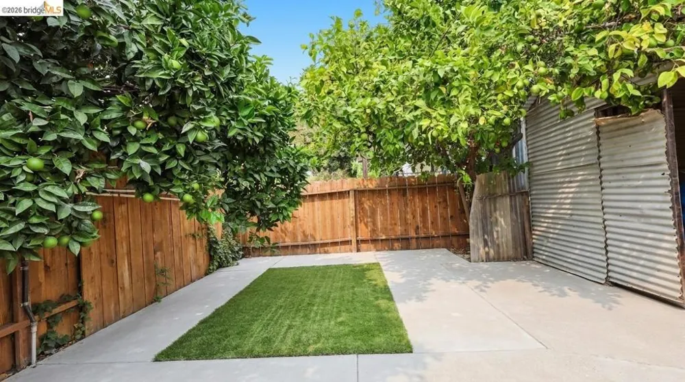 1742 W Harbor Drive Isleton, CA 95641