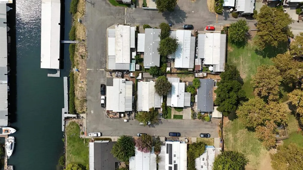 1742 W Harbor Drive Isleton, CA 95641