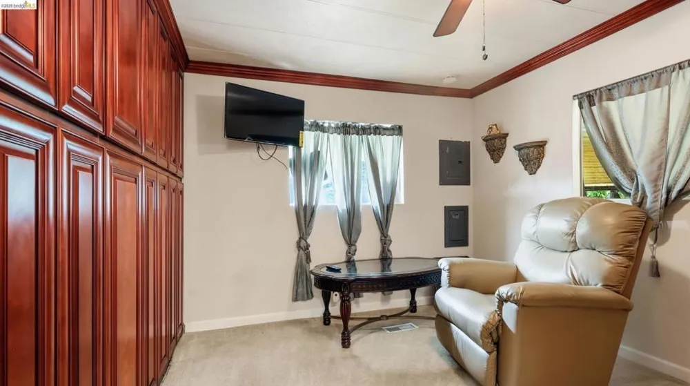1742 W Harbor Drive Isleton, CA 95641