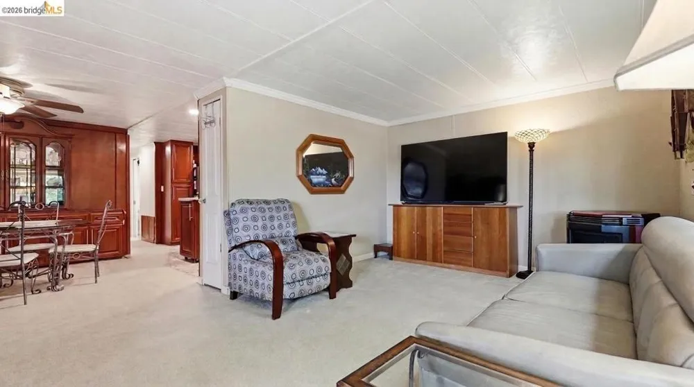 1742 W Harbor Drive Isleton, CA 95641