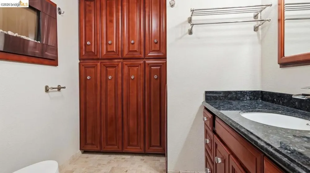 1742 W Harbor Drive Isleton, CA 95641