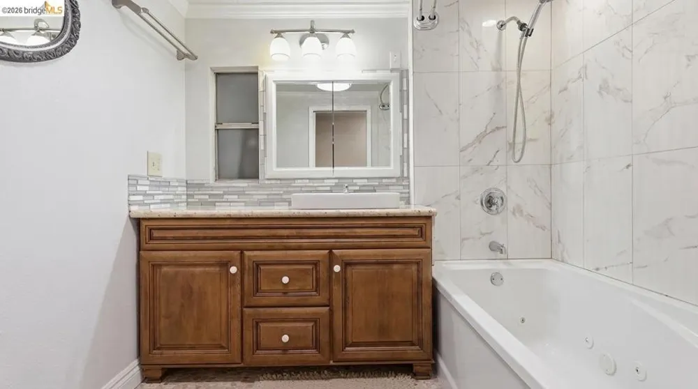 1742 W Harbor Drive Isleton, CA 95641