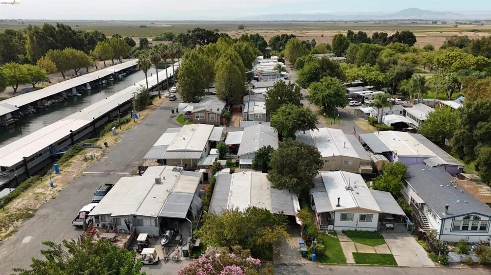1742 W Harbor Drive Isleton, CA 95641