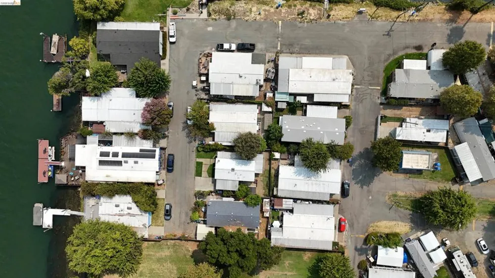 1742 W Harbor Drive Isleton, CA 95641