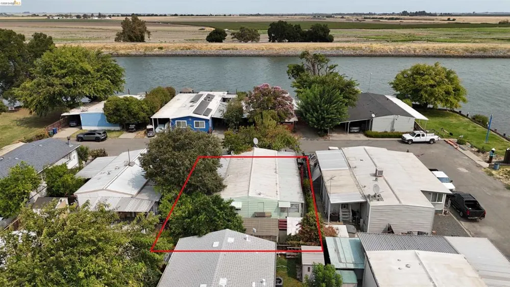 1742 W Harbor Drive Isleton, CA 95641