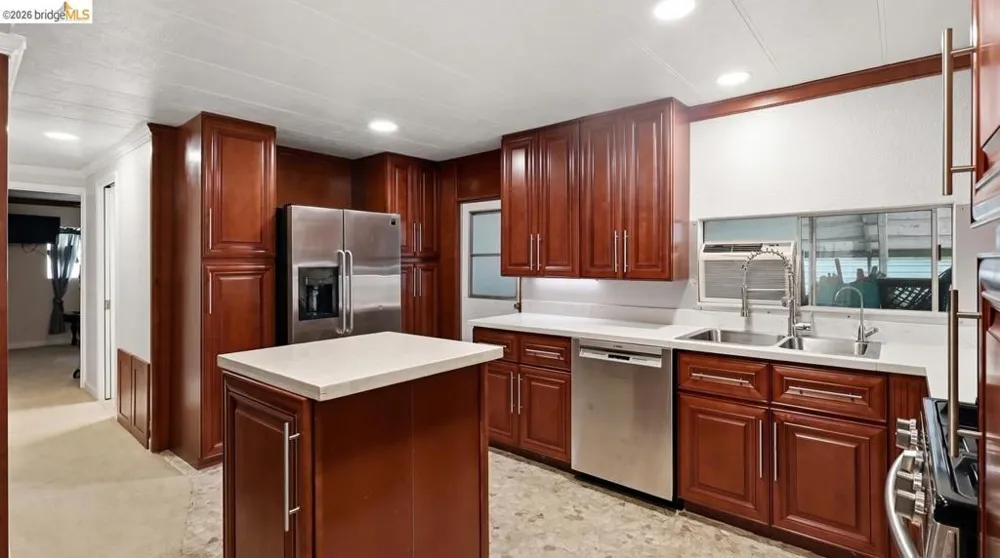 1742 W Harbor Drive Isleton, CA 95641
