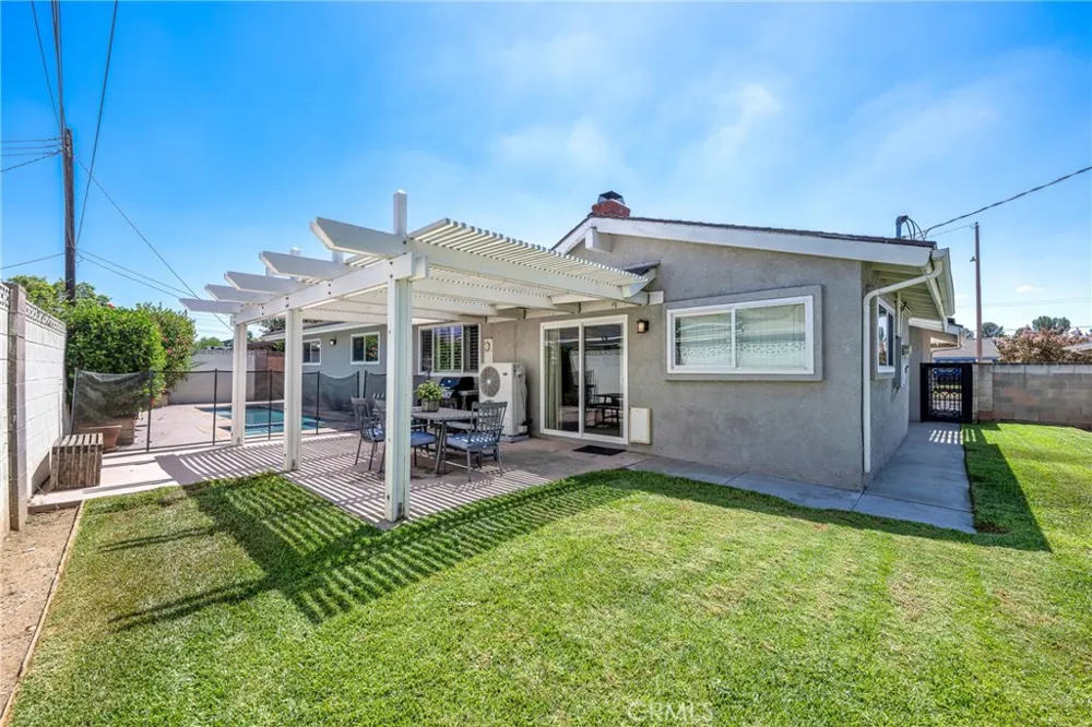 325 E Woodvale Avenue Orange, CA 92865