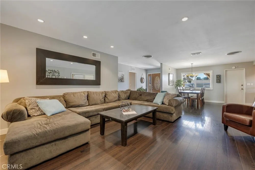325 E Woodvale Avenue Orange, CA 92865