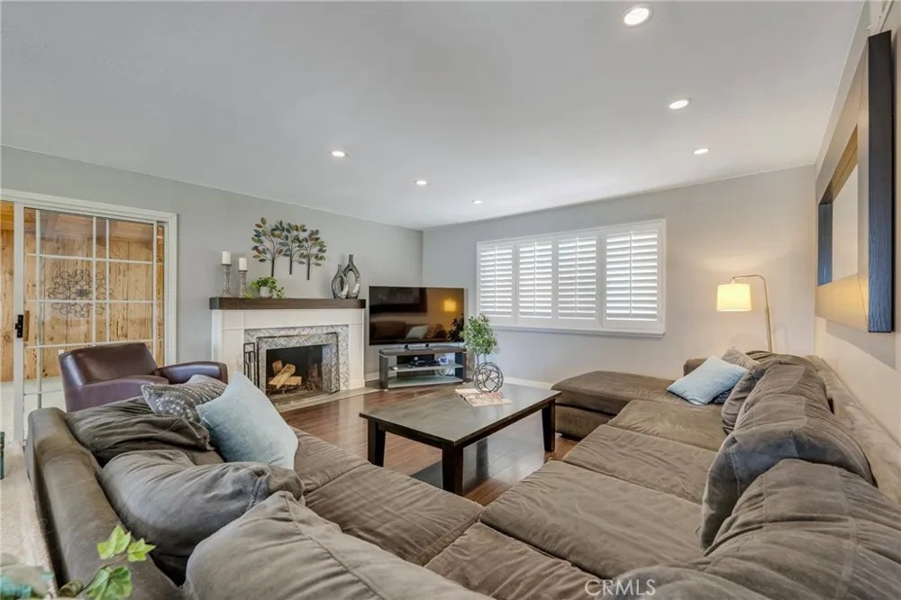 325 E Woodvale Avenue Orange, CA 92865
