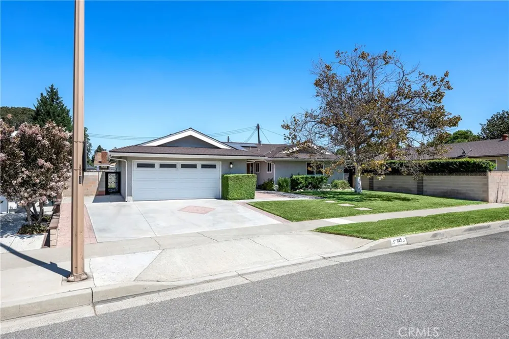 325 E Woodvale Avenue Orange, CA 92865