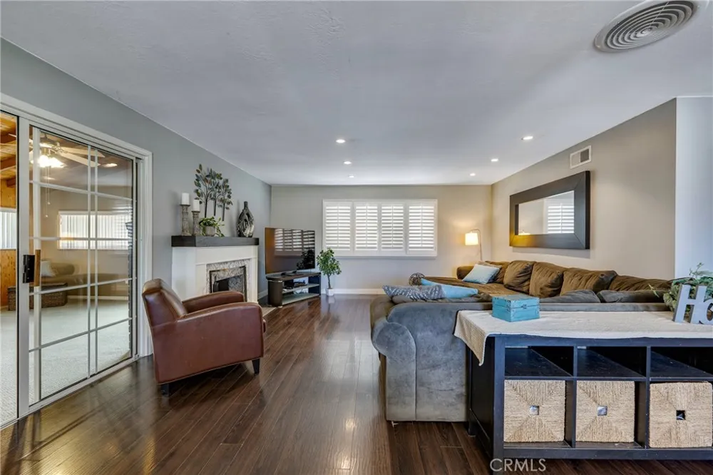 325 E Woodvale Avenue Orange, CA 92865