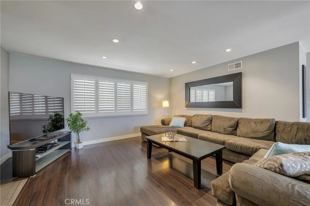 325 E Woodvale Avenue Orange, CA 92865