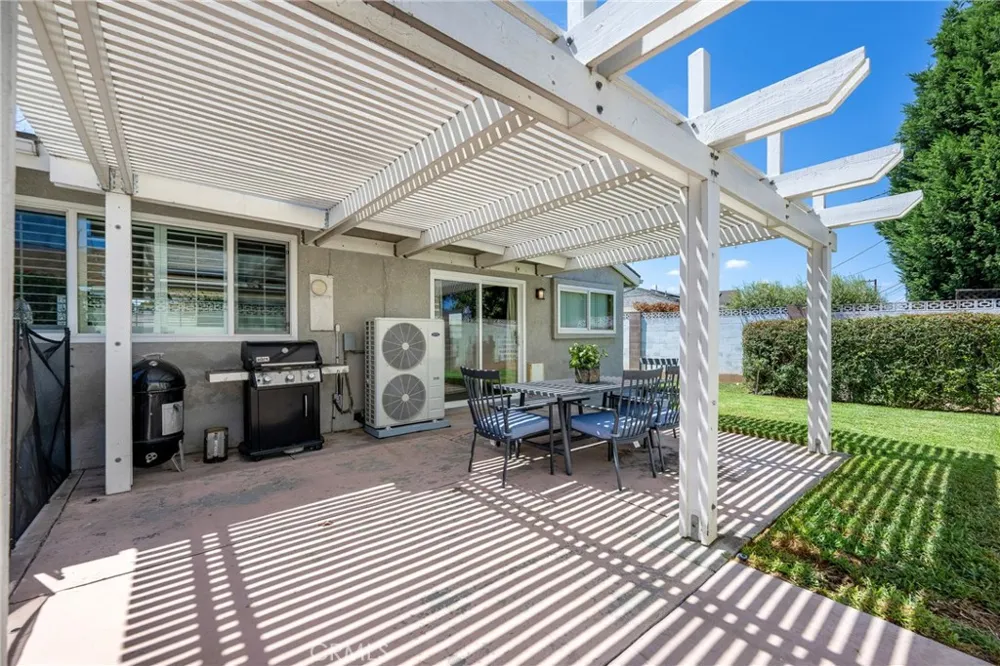 325 E Woodvale Avenue Orange, CA 92865