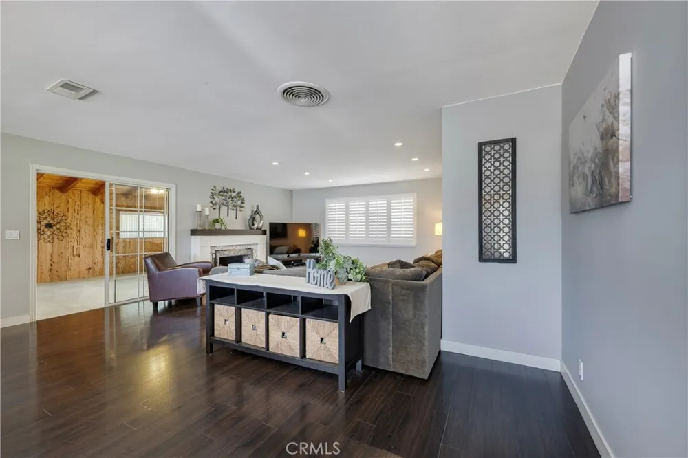 325 E Woodvale Avenue Orange, CA 92865