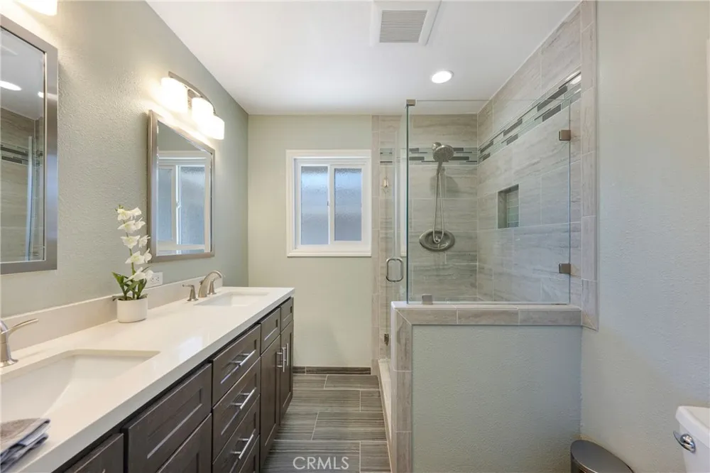 325 E Woodvale Avenue Orange, CA 92865