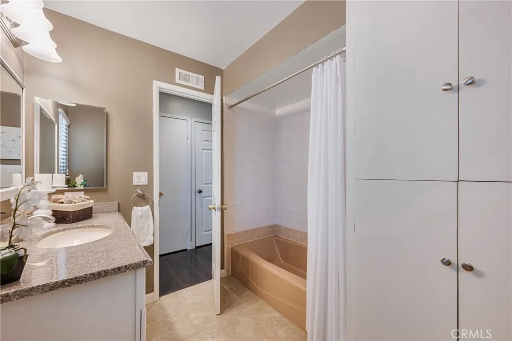 325 E Woodvale Avenue Orange, CA 92865