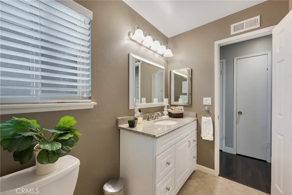 325 E Woodvale Avenue Orange, CA 92865