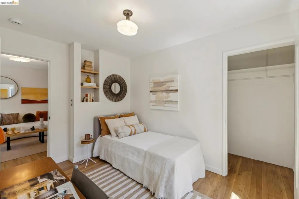 2218 Parker St Berkeley, CA 94704