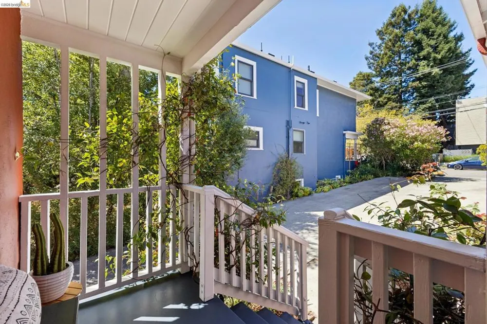 2218 Parker St Berkeley, CA 94704