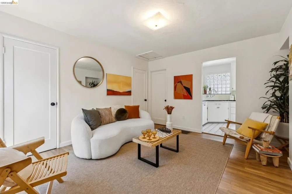 2218 Parker St Berkeley, CA 94704