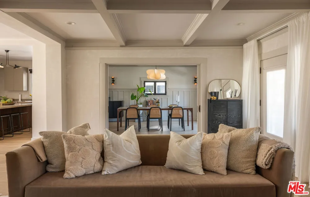 1715 S Kingsley Drive Los Angeles, CA 90006