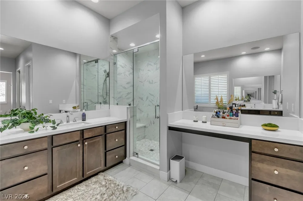 8233 Sweetwater Creek Way Las Vegas, NV 89113