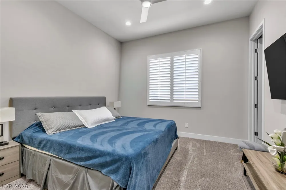8233 Sweetwater Creek Way Las Vegas, NV 89113