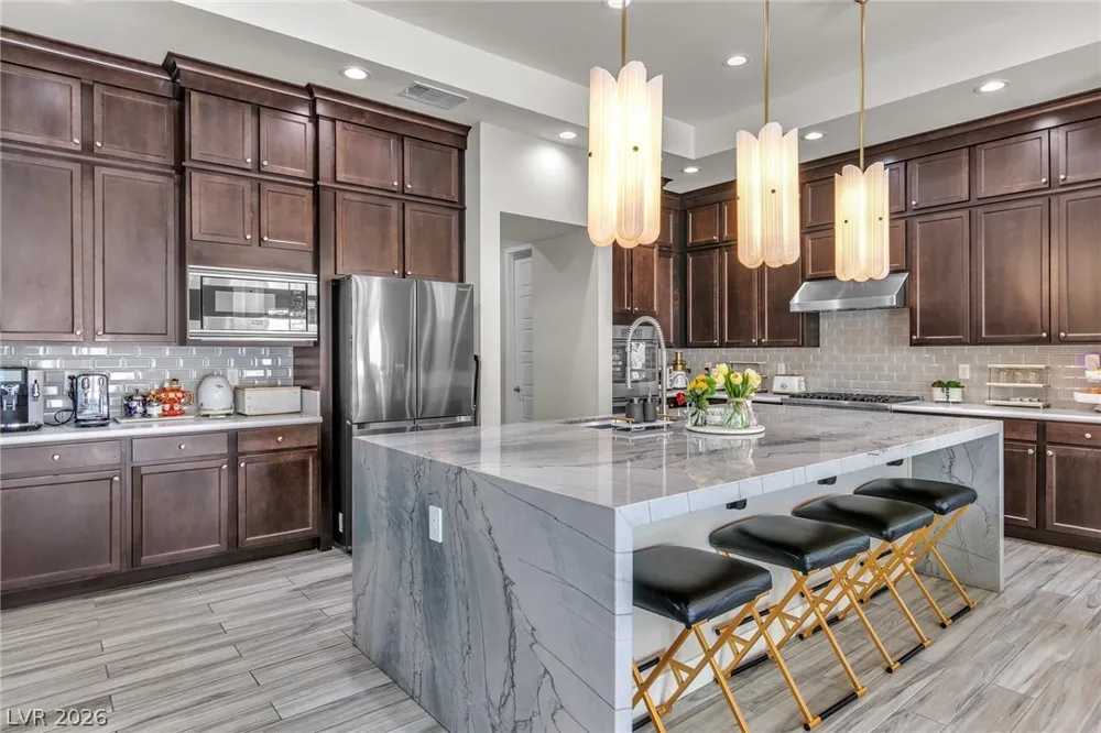 8233 Sweetwater Creek Way Las Vegas, NV 89113