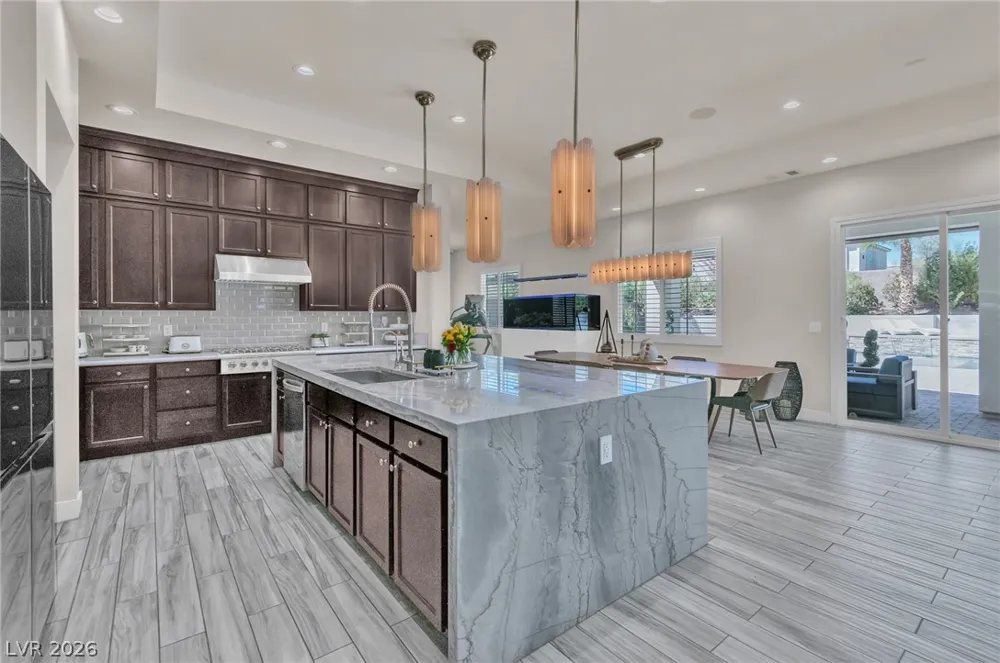 8233 Sweetwater Creek Way Las Vegas, NV 89113