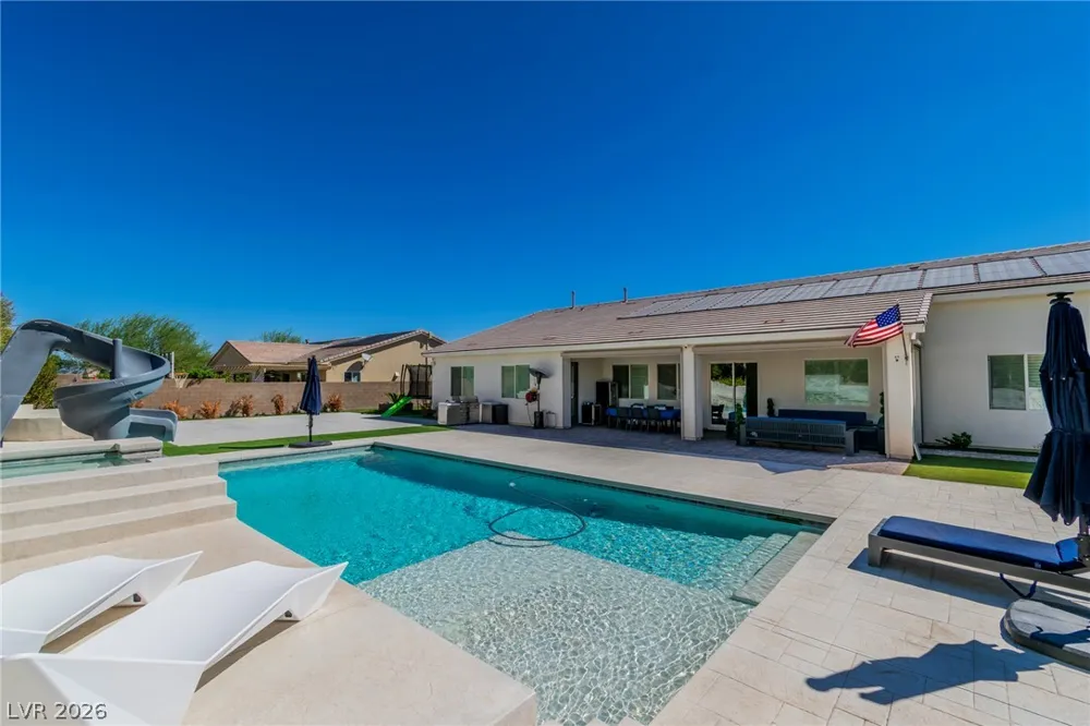 8233 Sweetwater Creek Way Las Vegas, NV 89113