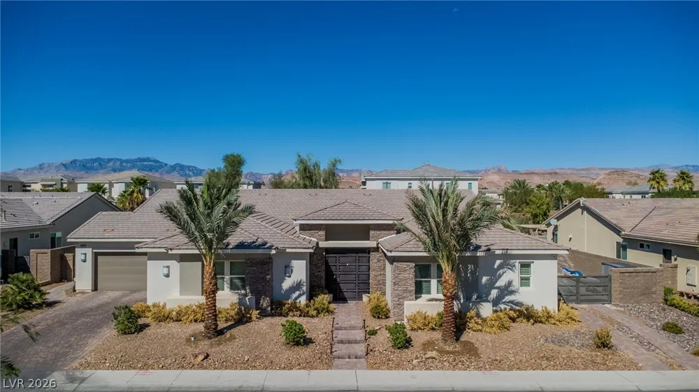 8233 Sweetwater Creek Way Las Vegas, NV 89113