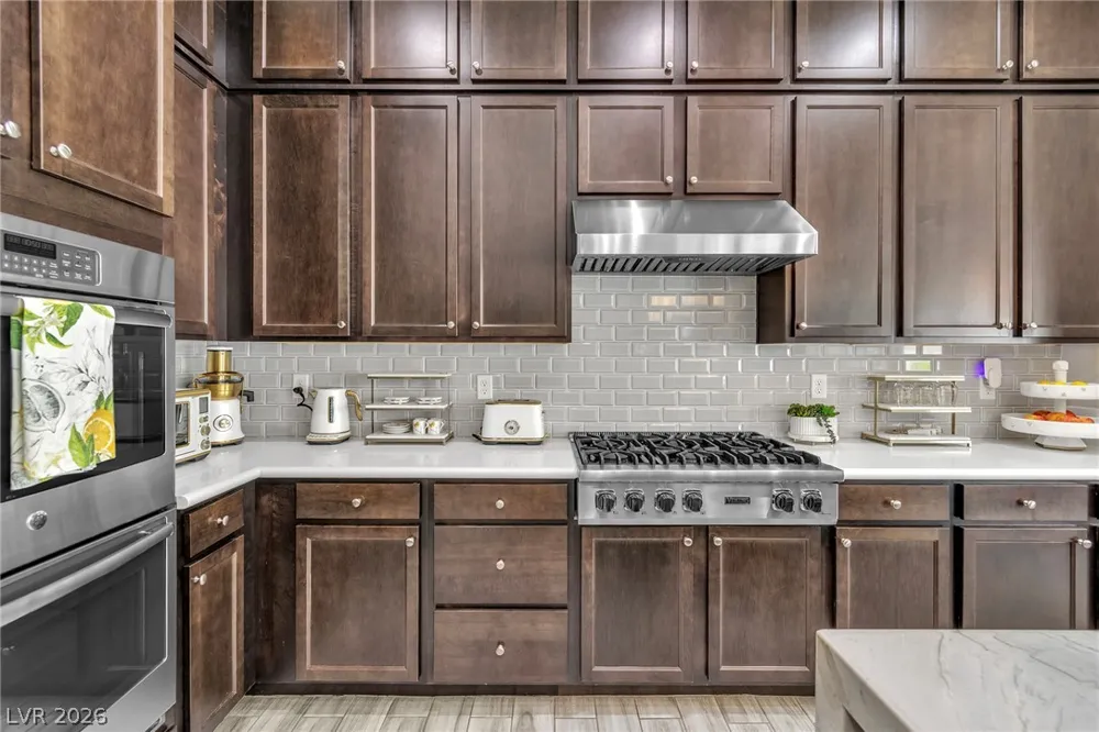 8233 Sweetwater Creek Way Las Vegas, NV 89113