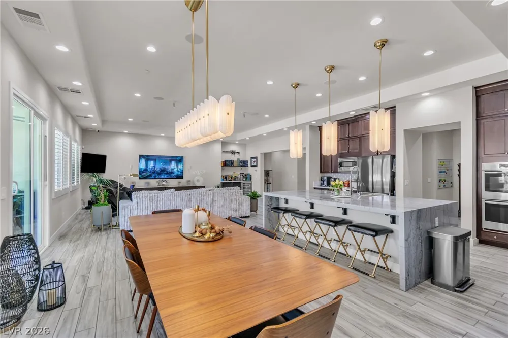 8233 Sweetwater Creek Way Las Vegas, NV 89113