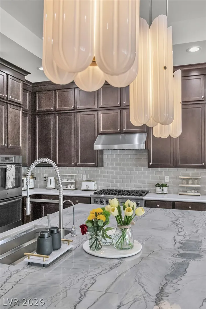 8233 Sweetwater Creek Way Las Vegas, NV 89113